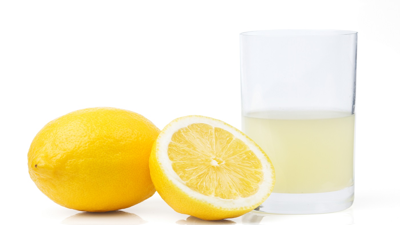 Lemon juice for kidney stones? -- glass of lemon juice and lemons