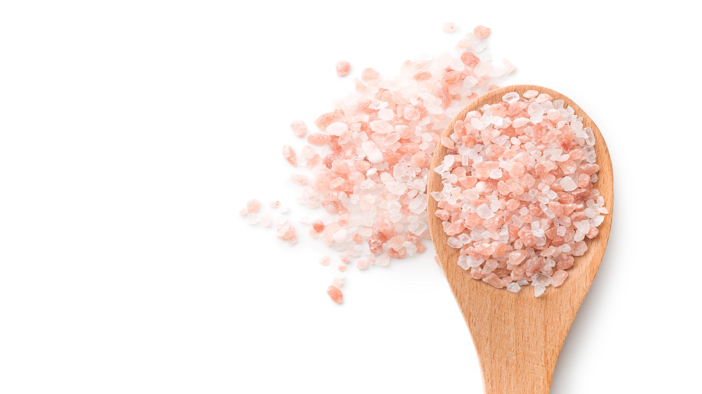 Himalayan Salt -- spoonful of pink Himalayan salt