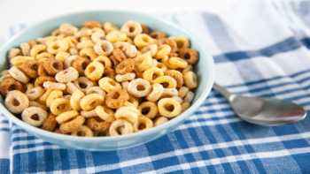 Glyphosate in Food -- bowl of oat o's cereal