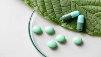 Is kratom safe? Is it legal? -- Kratom leaf and pills