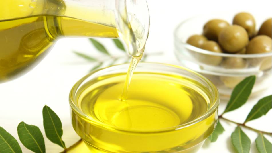 Does Olive Oil Need to be Refrigerated? 