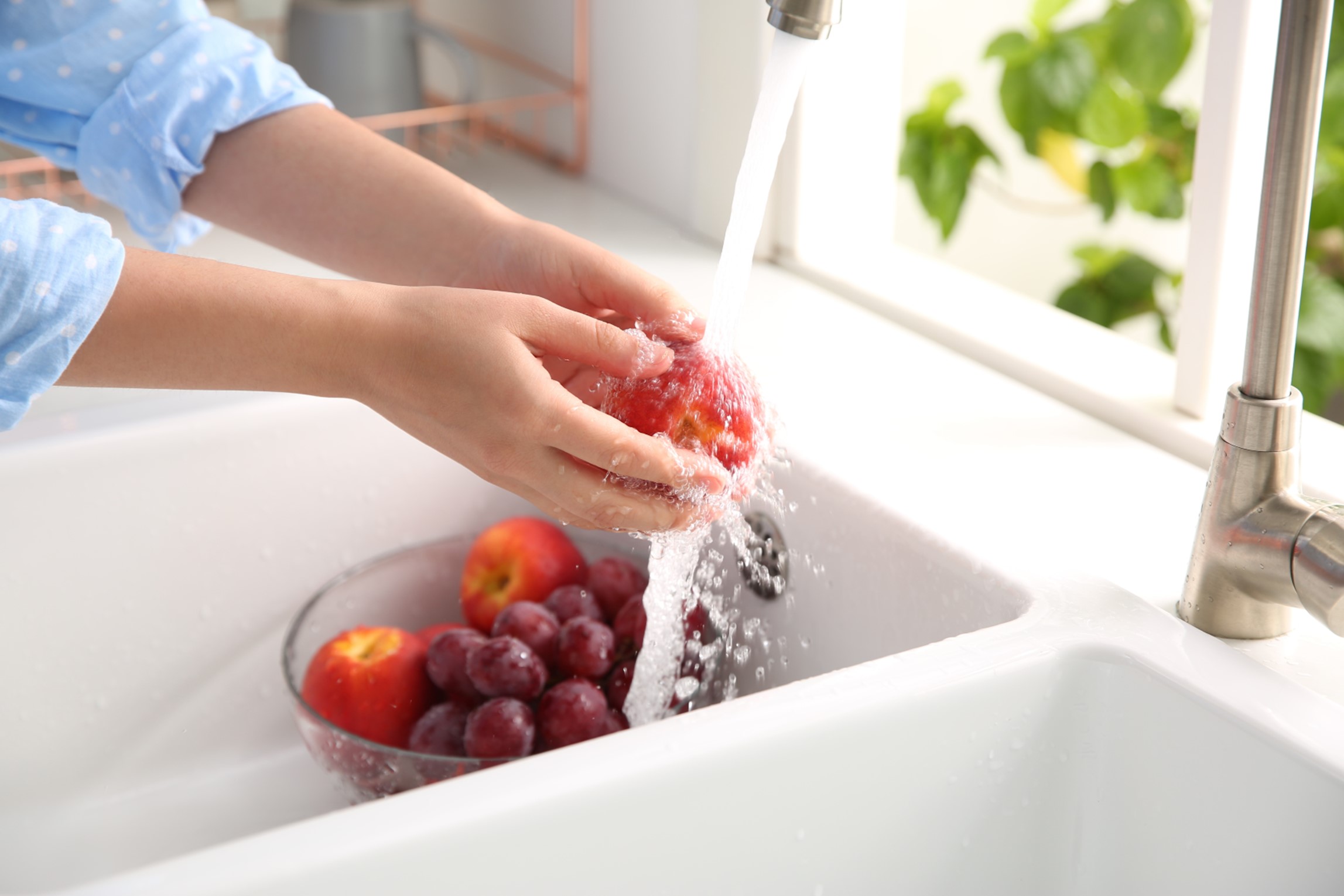 Do we really have to wash fruit and vegetables?
